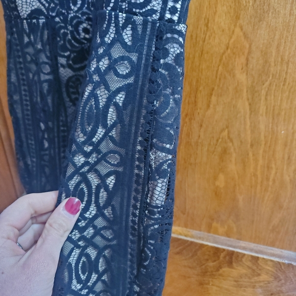 Black lace romper - Picture 5 of 13